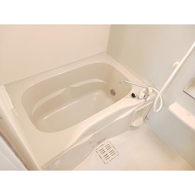リバイバルＭ 102【管理NO：1-017758001-01020】 ★家具家電は申し込み後に搬入します★の物件画像