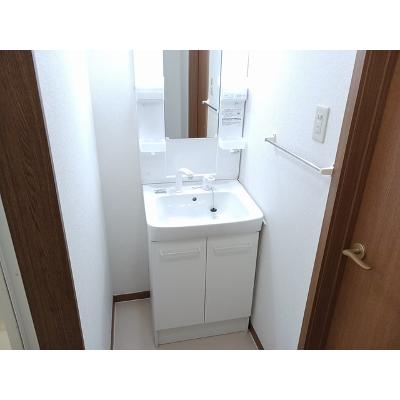 ベルウッド　３８１　Ｂ 203【管理NO：1-010043702-02030】 ★家具家電は申し込み後に搬入します★の物件画像