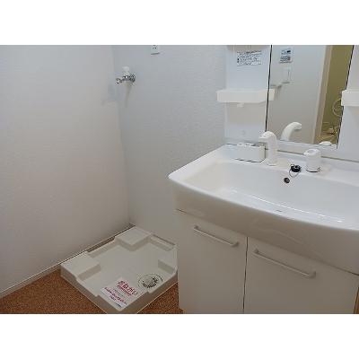 ヴェルーデ 202【管理NO：1-017228401-02020】 ★家具家電は申し込み後に搬入します★の物件画像