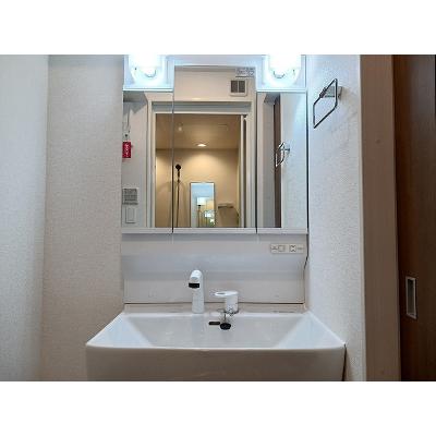 プリムローズＭ１ 103【管理NO：1-028333301-01030】 ★家具家電は申し込み後に搬入します★の物件画像