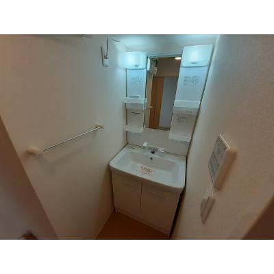 ロリエ　Ｂ 304【管理NO：1-019745202-03040】 ★家具家電は申し込み後に搬入します★の物件画像