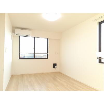 ソレアード・ホワイト 303【管理NO：1-025833201-03030】 ★家具家電は申し込み後に搬入します★ ★2026年08月中旬入居可能★の物件画像