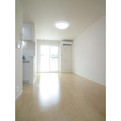 サウスコート 102【管理NO：1-022970901-01020】 ★家具家電は申し込み後に搬入します 2026年07月中旬入居可能の物件画像