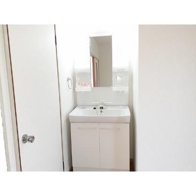 アクティブＢ 101【管理NO：1-003238401-01010】 ★家具家電は申し込み後に搬入します★の物件画像