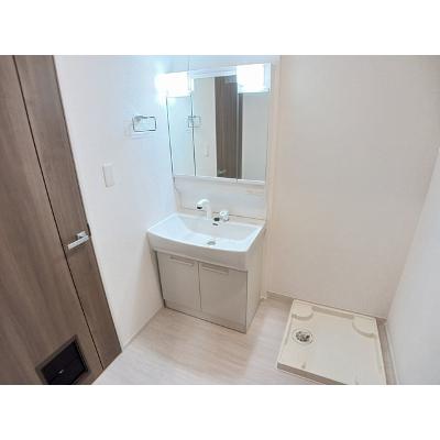 モノテラス 105【管理NO：1-028583101-01050】 ★家具家電は申し込み後に搬入します★の物件画像