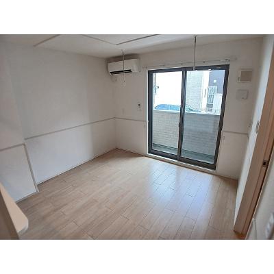 Ｃｕｏｒｅ 102【管理NO：1-023637001-01020】 ★家具家電は申し込み後に搬入します★の物件画像