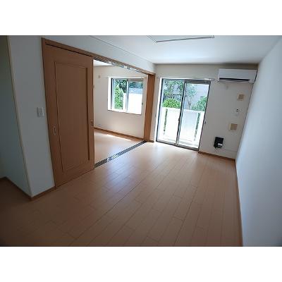 フォンテーヌ 102【管理NO：1-015329601-01020】 ★家具家電は申し込み後に搬入します★の物件画像
