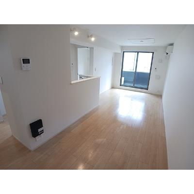 アポロン　Ａ 101【管理NO：1-021385501-01010】 ★家具家電は申し込み後に搬入します★の物件画像