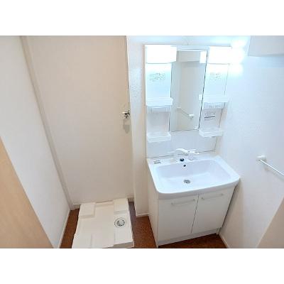 アポロン　Ａ 101【管理NO：1-021385501-01010】 ★家具家電は申し込み後に搬入します★の物件画像