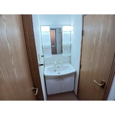 ベルフラワーＥ 202【管理NO：1-009403401-02020】 ★家具家電は申し込み後に搬入します★の物件画像