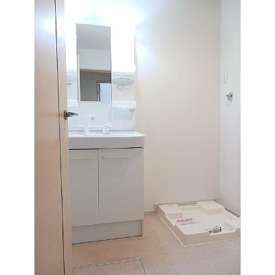 リーリエ 202【管理NO：1-020005901-02020】 ★家具家電は申し込み後に搬入しますの物件画像