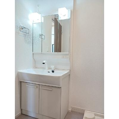 エパヌィールさくらⅡ 205【管理NO：1-027292002-02050】 ★家具家電は申し込み後に搬入します★の物件画像