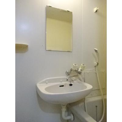 エルディム岡田 201【管理NO：1-003522201-02010】 ★家具家電は申し込み後に搬入しますの物件画像
