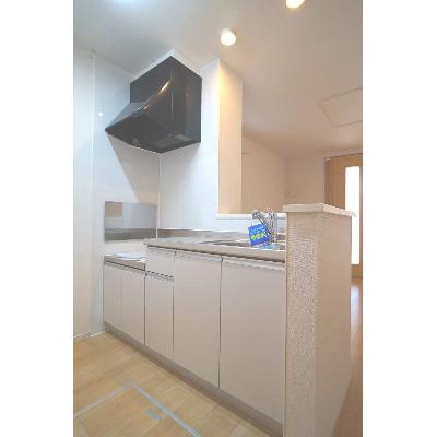 リアン 101【管理NO：1-021371501-01010】 ★家具家電は申し込み後に搬入します 2026年08月下旬入居可能の物件画像