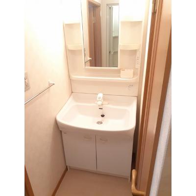 ファースト　デューⅡ 201【管理NO：1-012147802-02010】 ★家具家電は申し込み後に搬入します★の物件画像