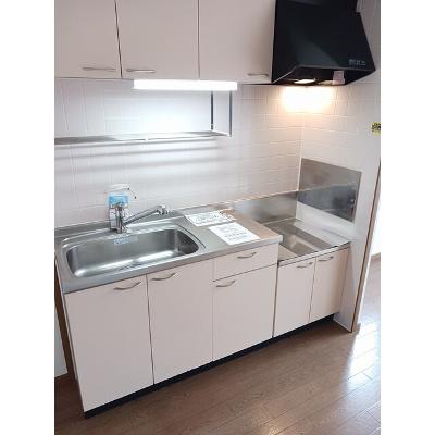 アヴニールⅧ 202【管理NO：1-010365404-02020】 ★家具家電は申し込み後に搬入します★の物件画像