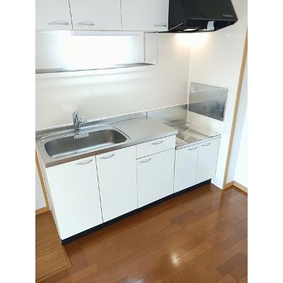 フォーリーフＢ 102【管理NO：1-013354502-01020】 ★家具家電は申し込み後に搬入します★の物件画像