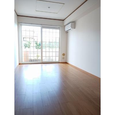 アヴニールⅡ 102【管理NO：1-010244701-01020】 ★家具家電は申し込み後に搬入します★の物件画像