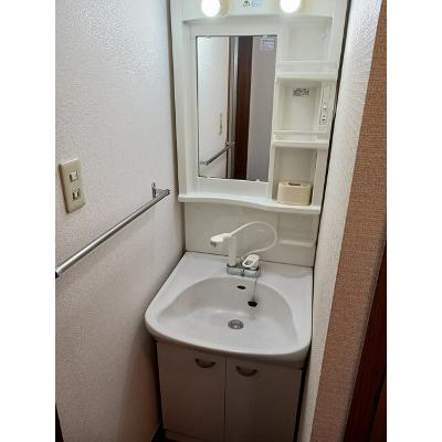 グレースコート２ 101【管理NO：1-010060301-01010】 ★家具家電は申し込み後に搬入します★の物件画像