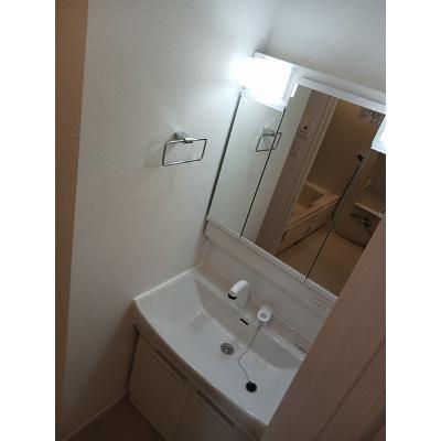 コンフォート　アークＡ 201【管理NO：1-028308201-02010】 ★家具家電は申し込み後に搬入します 2026年08月下旬入居可能の物件画像