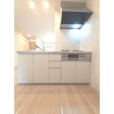 プリムローズ 101【管理NO：1-026131001-01010】 ★家具家電は申し込み後に搬入します★の物件画像