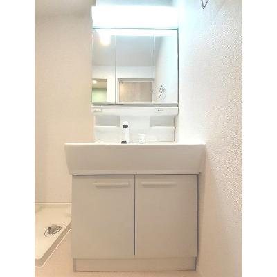 プリムローズ 101【管理NO：1-026131001-01010】 ★家具家電は申し込み後に搬入します★の物件画像