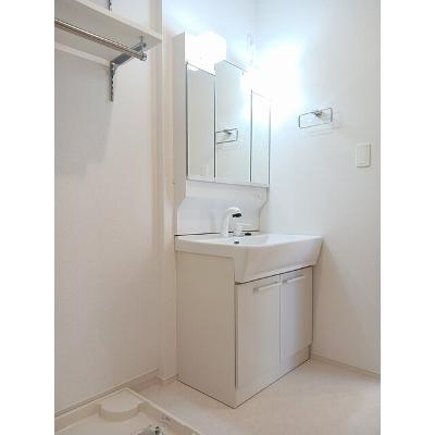 レガリア 101【管理NO：1-028299601-01010】 ★家具家電は申し込み後に搬入しますの物件画像