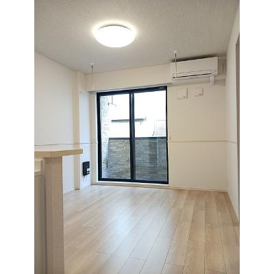 ローラン　コート 102【管理NO：1-028345501-01020】 ★家具家電は申し込み後に搬入しますの物件画像