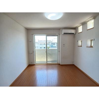 フィオーレ 205【管理NO：1-014625601-02050】 ★家具家電は申し込み後に搬入しますの物件画像