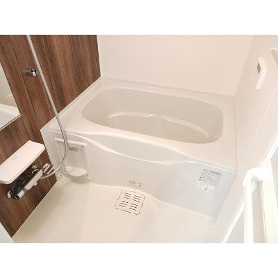 ＦＯＵＲ 102【管理NO：1-028581001-01020】 ★家具家電は申し込み後に搬入します★の物件画像