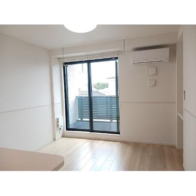 ＢＲＩＳＥ 302【管理NO：1-028475401-03020】 ★家具家電は申し込み後に搬入します★の物件画像