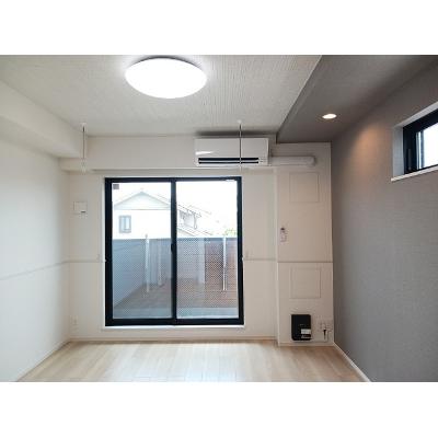ヒカルサ三郷中央 208【管理NO：1-028302401-02080】 ★家具家電は申し込み後に搬入します★の物件画像