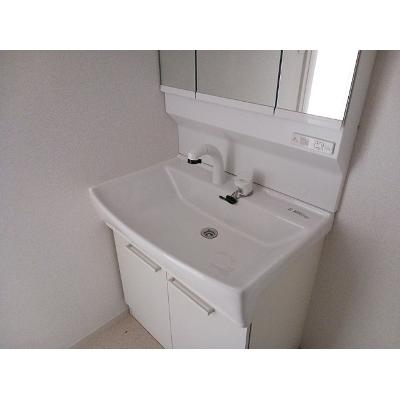 ヒカルサ三郷中央 108【管理NO：1-028302401-01080】 ★家具家電は申し込み後に搬入しますの物件画像