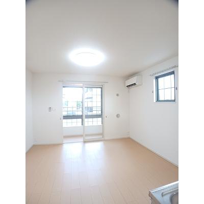 ロミオ　リゾート 204【管理NO：1-019289001-02040】 ★家具家電は申し込み後に搬入しますの物件画像