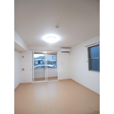 ブリーゼ小針 102【管理NO：1-016752301-01020】 ★家具家電は申し込み後に搬入しますの物件画像