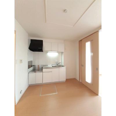 ルーチェ　ソラーレＡ 101【管理NO：1-018759601-01010】 ★家具家電は申し込み後に搬入しますの物件画像