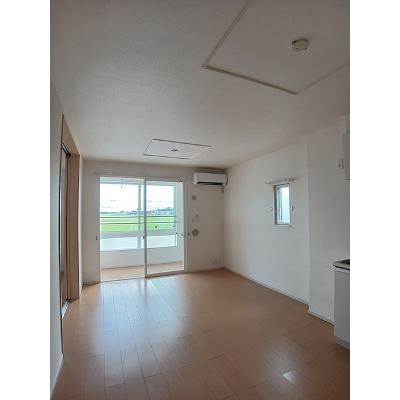 オルテンシア・Ⅱ 201【管理NO：1-018199202-02010】 ★家具家電は申し込み後に搬入しますの物件画像