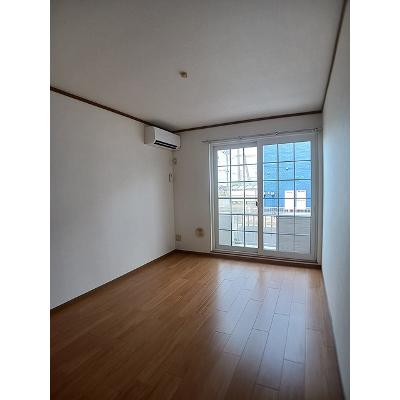 グローリアスⅠ 103【管理NO：1-011475601-01030】 ★家具家電は申し込み後に搬入しますの物件画像