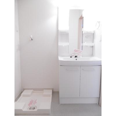 リバーサイド大島 201【管理NO：1-019124701-02010】 ★家具家電は申し込み後に搬入します★の物件画像