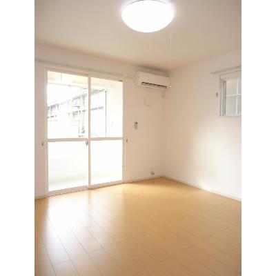 サンフィオーレＡ 103【管理NO：1-018330101-01030】 ★家具家電は申し込み後に搬入しますの物件画像