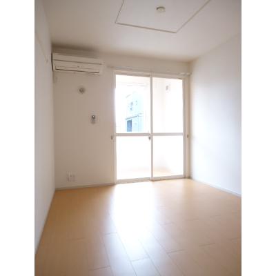 フェリチタ　アプリーテ 101【管理NO：1-018027501-01010】 ★家具家電は申し込み後に搬入します 2026年08月上旬入居可能の物件画像