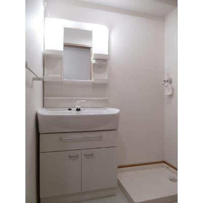 コンドミニアム　さくら　Ｂ 102【管理NO：1-014481702-01020】 ★家具家電は申し込み後に搬入しますの物件画像