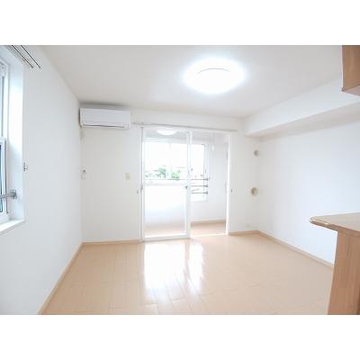 シエル・ブルーＢ 201【管理NO：1-015682602-02010】 ★家具家電は申し込み後に搬入しますの物件画像