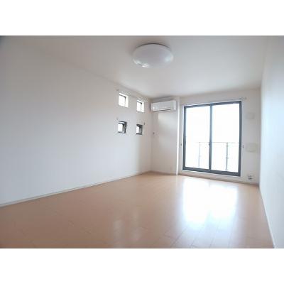 プチメゾン泉 101【管理NO：1-017630701-01010】 ★家具家電は申し込み後に搬入します★の物件画像