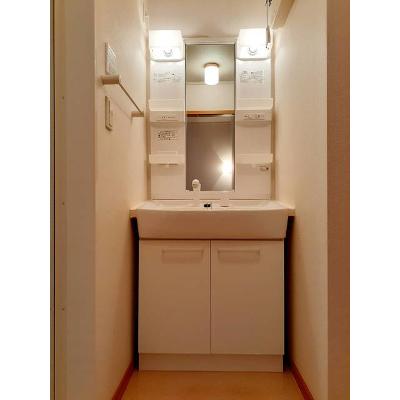 メゾンリヴェール 201【管理NO：1-015267201-02010】 ★家具家電は申し込み後に搬入します★の物件画像