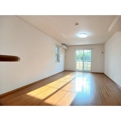 ウィスティリア　Ⅱ 101【管理NO：1-013909001-01010】 ★家具家電は申し込み後に搬入します★の物件画像