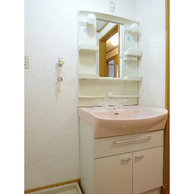 レフィナード 103【管理NO：1-011682501-01030】 ★家具家電は申し込み後に搬入します★の物件画像