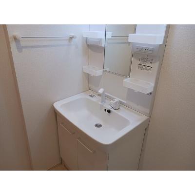 コッツウォルズ 105【管理NO：1-018828201-01050】 ★家具家電は申し込み後に搬入します 2026年07月中旬入居可能の物件画像
