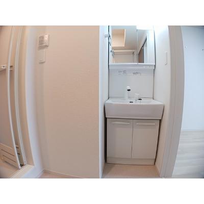 フローラル　Ａ 105【管理NO：1-027245401-01050】 ★家具家電は申し込み後に搬入しますの物件画像