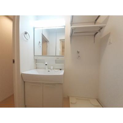 リヴ　フリーリ　Ⅱ 204【管理NO：1-025077101-02040】 ★家具家電は申し込み後に搬入します★の物件画像